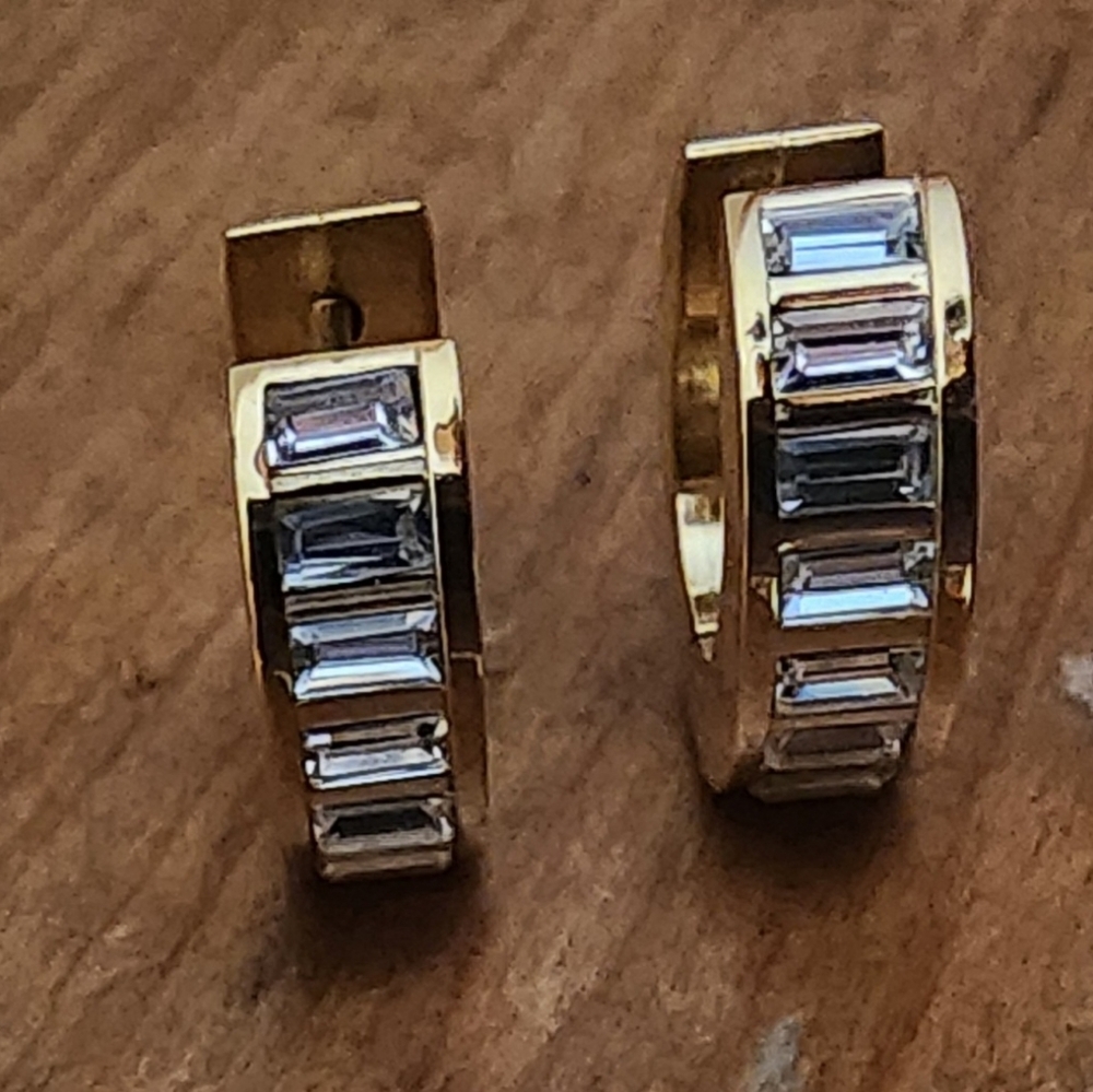 CUFFED BY NANNO BAGUETTE CZ HUGGIES